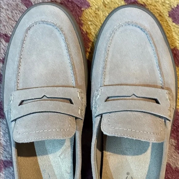 NWOT Vionic Grey Uptown Suede Leather Penny Loafers Size 7.5 - Picture 8 of 10